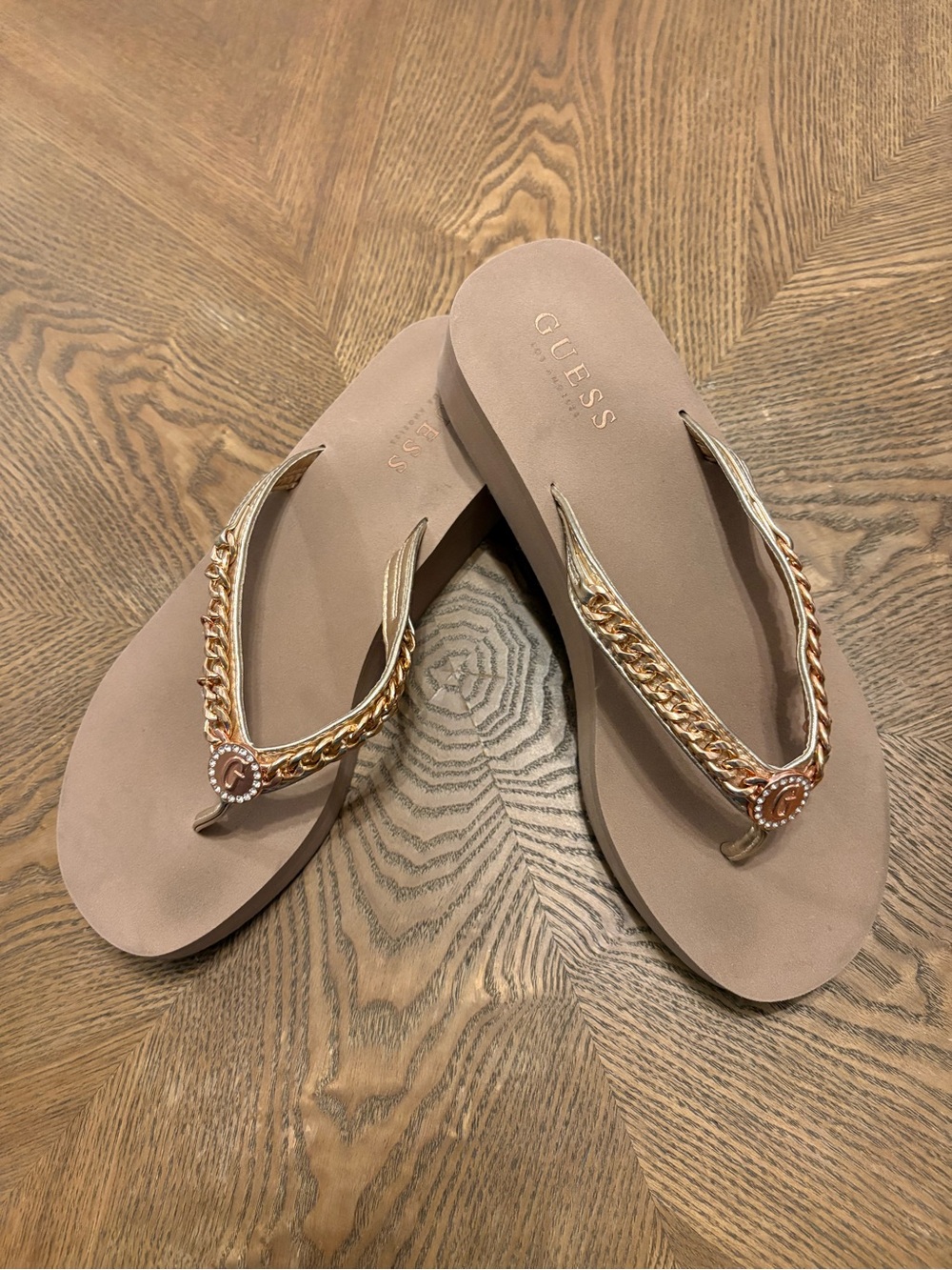 GUESS Taupe Flip Flop Sandals with Gold Chain Detail